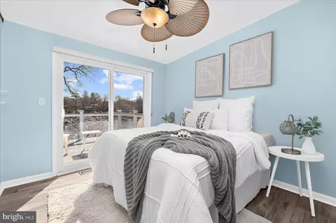 Bedroom - 787 Powhatan Beach Rd, Pasadena, MD 21122 photo 5 of 11