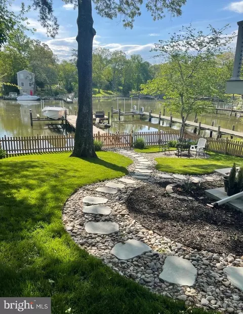 Exterior - 787 Powhatan Beach Rd, Pasadena, MD 21122 photo 1 of 24