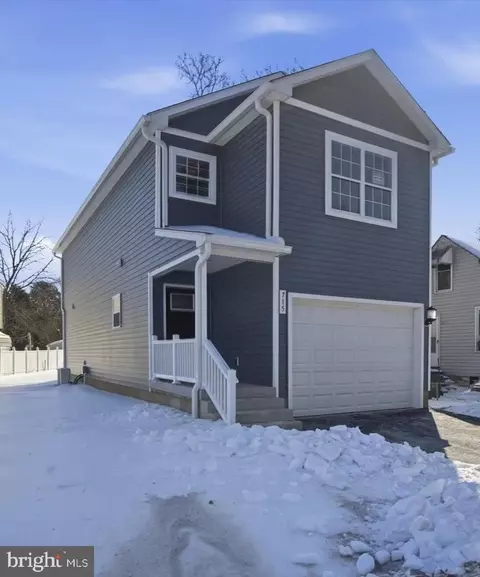 715 Hammonds Ln, Brooklyn Park, MD 21225