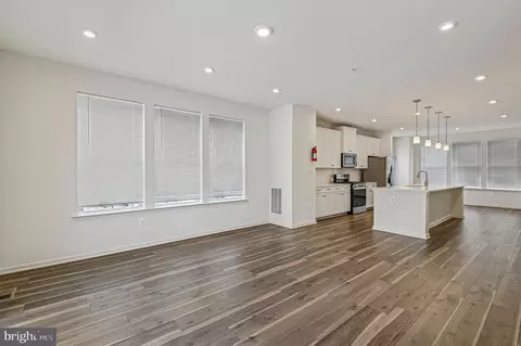 Living - 1646 Aster Ln, Hanover, MD 21076 photo 2 of 6