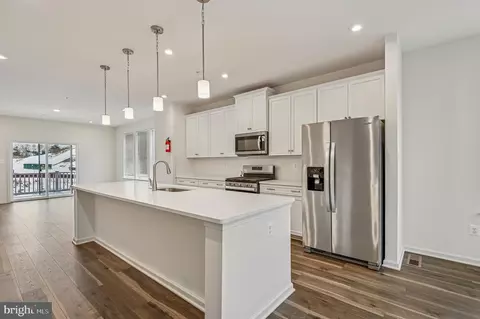Kitchen - 1646 Aster Ln, Hanover, MD 21076 photo 2 of 4