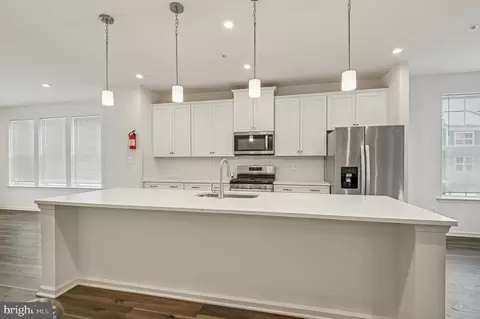Kitchen - 1646 Aster Ln, Hanover, MD 21076 photo 3 of 4