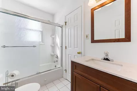 Bath - 623 Chapelgate Dr, Odenton, MD 21113 photo 2 of 2