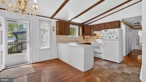 Entry Way - 4 Boxwood Rd, Annapolis, MD 21403 photo 2 of 4