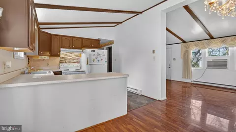 Entry Way - 4 Boxwood Rd, Annapolis, MD 21403 photo 3 of 4