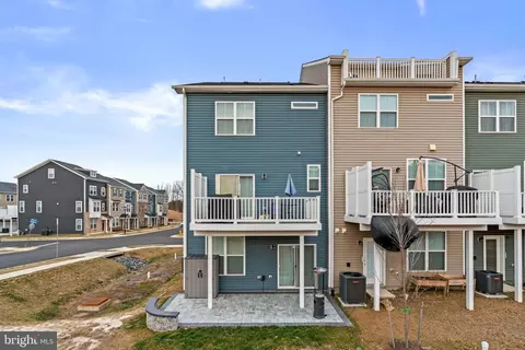 Exterior - 1605 Aster Ln, Hanover, MD 21076 photo 4 of 6