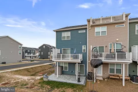 Exterior - 1605 Aster Ln, Hanover, MD 21076 photo 3 of 6