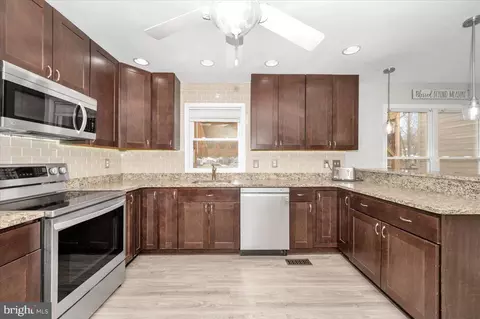 Kitchen - 241 Armstrong Ln, Pasadena, MD 21122 photo 3 of 6