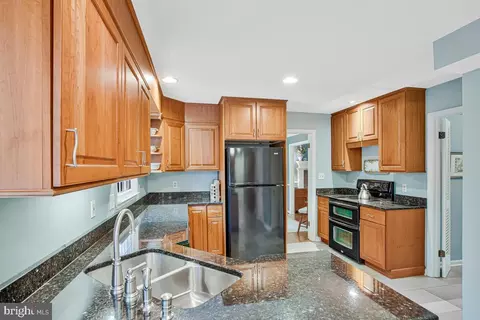 1230 Balfour Dr, Arnold, MD 21012 photo 11