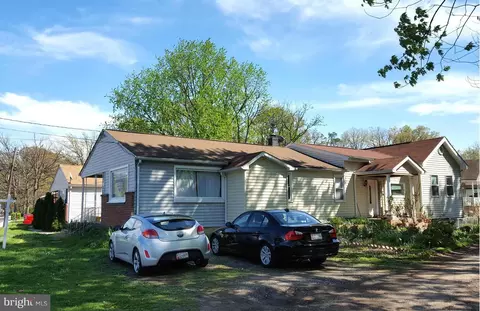 211 Aquahart Rd, Glen Burnie, MD 21061
