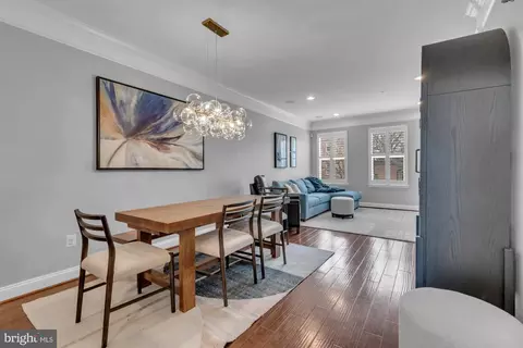 Dining - 219 West St, Annapolis, MD 21401 photo 2 of 3