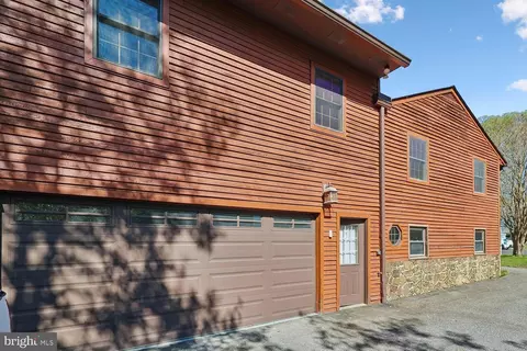Exterior - 326 Cedar Ln, Annapolis, MD 21403 photo 5 of 18