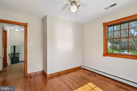 Bedroom - 326 Cedar Ln, Annapolis, MD 21403 photo 3 of 6