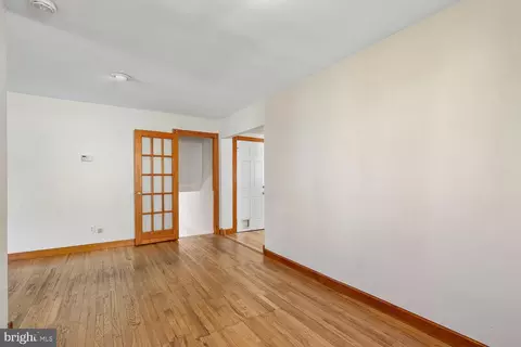 Living - 326 Cedar Ln, Annapolis, MD 21403 photo 5 of 8