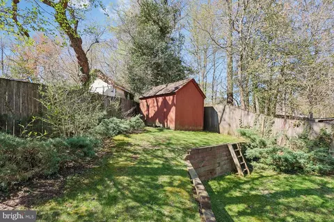 Exterior - 326 Cedar Ln, Annapolis, MD 21403 photo 10 of 18