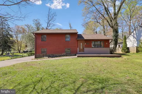 326 Cedar Ln, Annapolis, MD 21403
