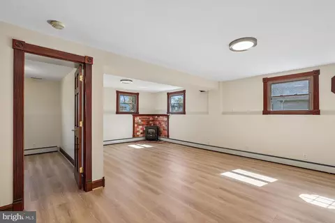 Living - 326 Cedar Ln, Annapolis, MD 21403 photo 1 of 8
