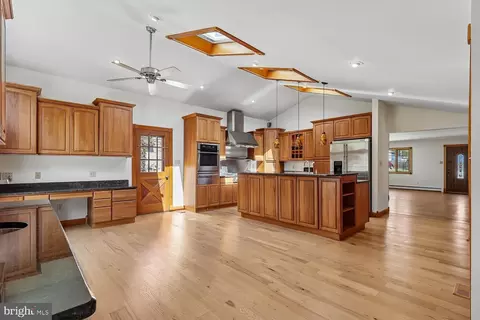 Kitchen - 326 Cedar Ln, Annapolis, MD 21403 photo 6 of 6