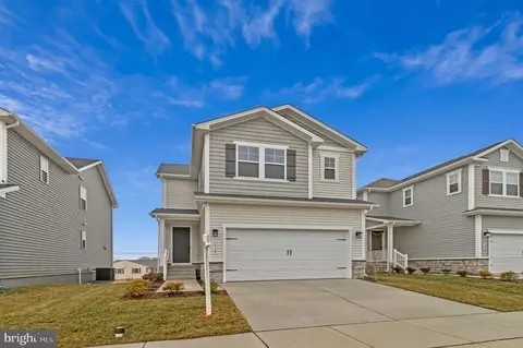 5729 Howard Dr, Glen Burnie, MD 21061