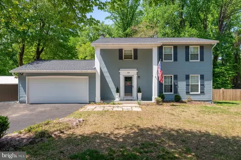 136 Collington Ct, Arnold, MD 21012