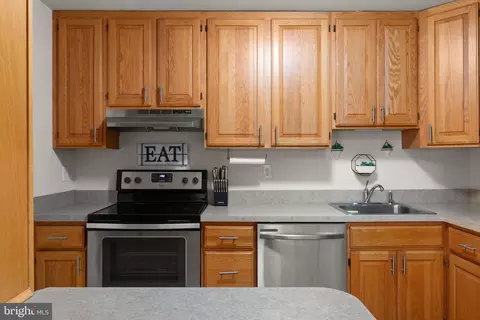 Kitchen - 1186 Annis Squam Harbour, Pasadena, MD 21122 photo 1 of 3