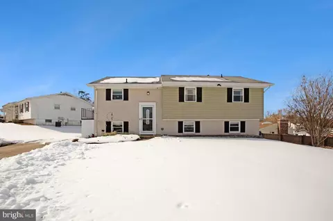 8251 Ahearn Rd, Millersville, MD 21108