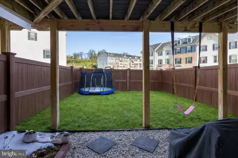 Exterior - 110 Bethlehem Pl, Brooklyn, MD 21225 photo 2 of 3