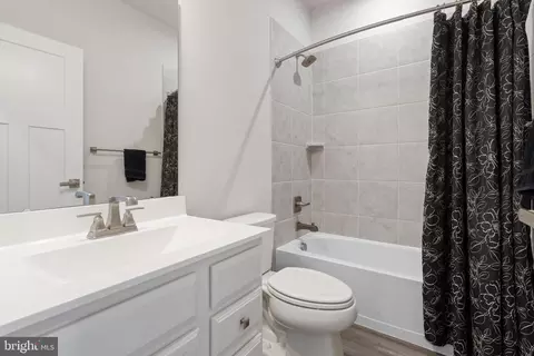 Entry Way - 110 Bethlehem Pl, Brooklyn, MD 21225 photo 14 of 14