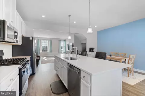 Entry Way - 110 Bethlehem Pl, Brooklyn, MD 21225 photo 11 of 14
