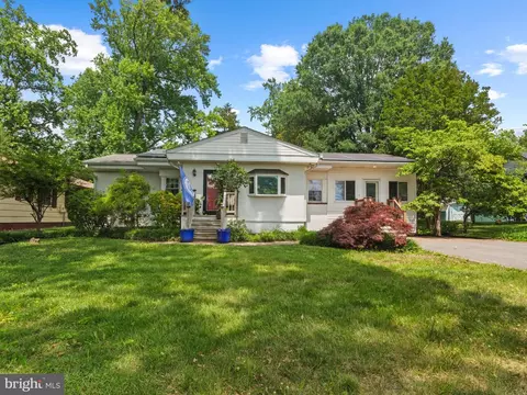 130 Southdown Rd, Edgewater, MD 21037