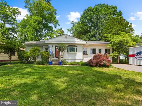 130 Southdown Rd, Edgewater, MD 21037