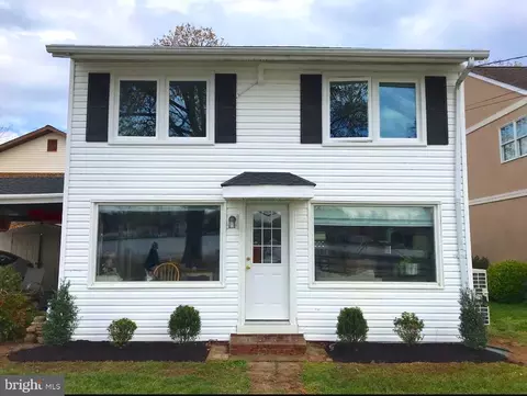 Exterior - 431 Shore Dr, Edgewater, MD 21037 photo 2 of 14