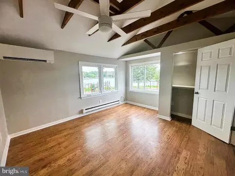 Bedroom - 431 Shore Dr, Edgewater, MD 21037 photo 3 of 5