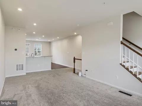 Living - 2910 Glendale Ave, Hanover, MD 21076 photo 2 of 4