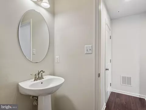 Entry Way - 2910 Glendale Ave, Hanover, MD 21076 photo 3 of 6