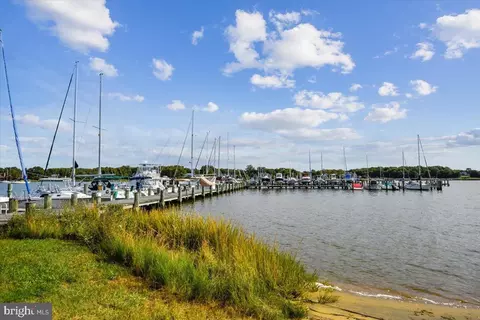 View/Area - 503 Harbor Dr, Annapolis, MD 21403 photo 2 of 4