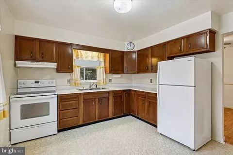 Kitchen - 503 Harbor Dr, Annapolis, MD 21403 photo 1 of 1