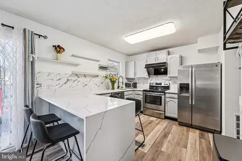 Kitchen - 128 Cottage Grove Dr, Pasadena, MD 21122 photo 2 of 3