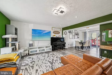 Living - 128 Cottage Grove Dr, Pasadena, MD 21122 photo 1 of 2