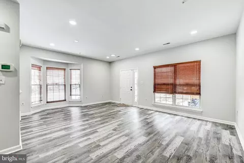 Living - 300 Roff Point Dr, Odenton, MD 21113 photo 4 of 5