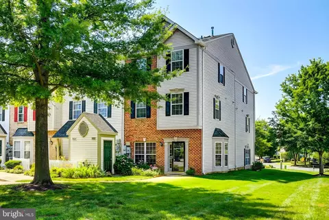 300 Roff Point Dr, Odenton, MD 21113