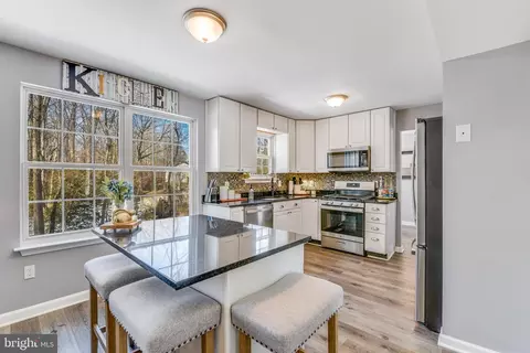 8122 Mountain View Cir, Pasadena, MD 21122 photo 14