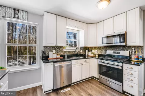 8122 Mountain View Cir, Pasadena, MD 21122 photo 12
