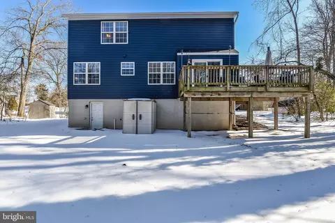8122 Mountain View Cir, Pasadena, MD 21122 photo 2