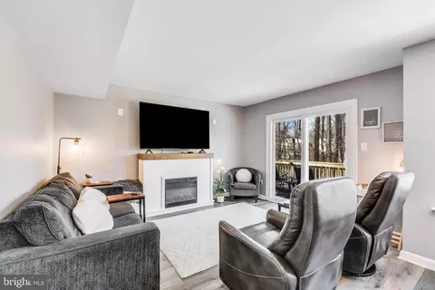 8122 Mountain View Cir, Pasadena, MD 21122 photo 16