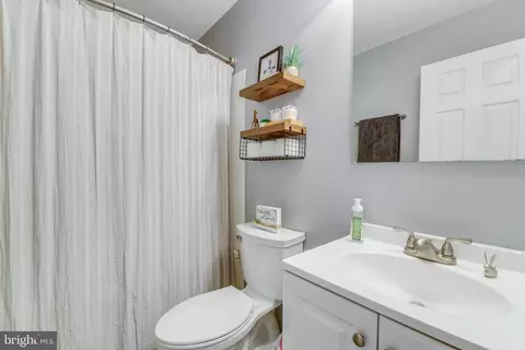 8122 Mountain View Cir, Pasadena, MD 21122 photo 25