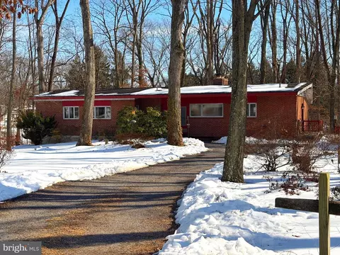 Exterior - 7425 Hawkins Dr, Hanover, MD 21076 photo 2 of 3