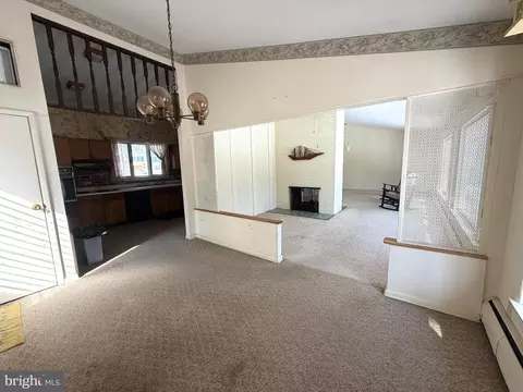 Living - 7425 Hawkins Dr, Hanover, MD 21076 photo 4 of 6
