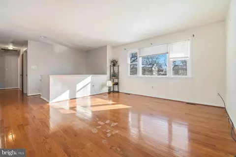 Living - 7526 Lemon Tree Ct, Hanover, MD 21076 photo 1 of 7