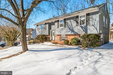 Exterior - 7526 Lemon Tree Ct, Hanover, MD 21076 photo 2 of 4